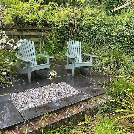 Fuchsia Cottage Flushing Extérieur photo